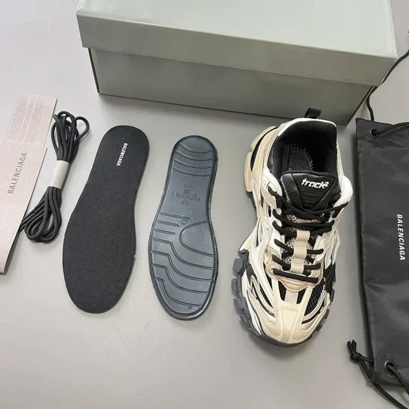 BALENCIAGA SPORTS - Souq Sahara