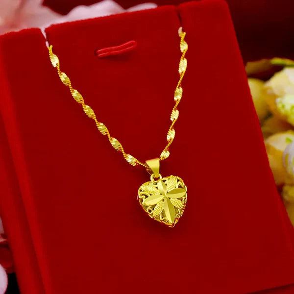 (عقد قلب الهالة الذهبية)  Gold Aura Heart Necklace