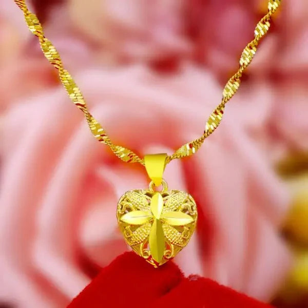 (عقد قلب الهالة الذهبية)  Gold Aura Heart Necklace